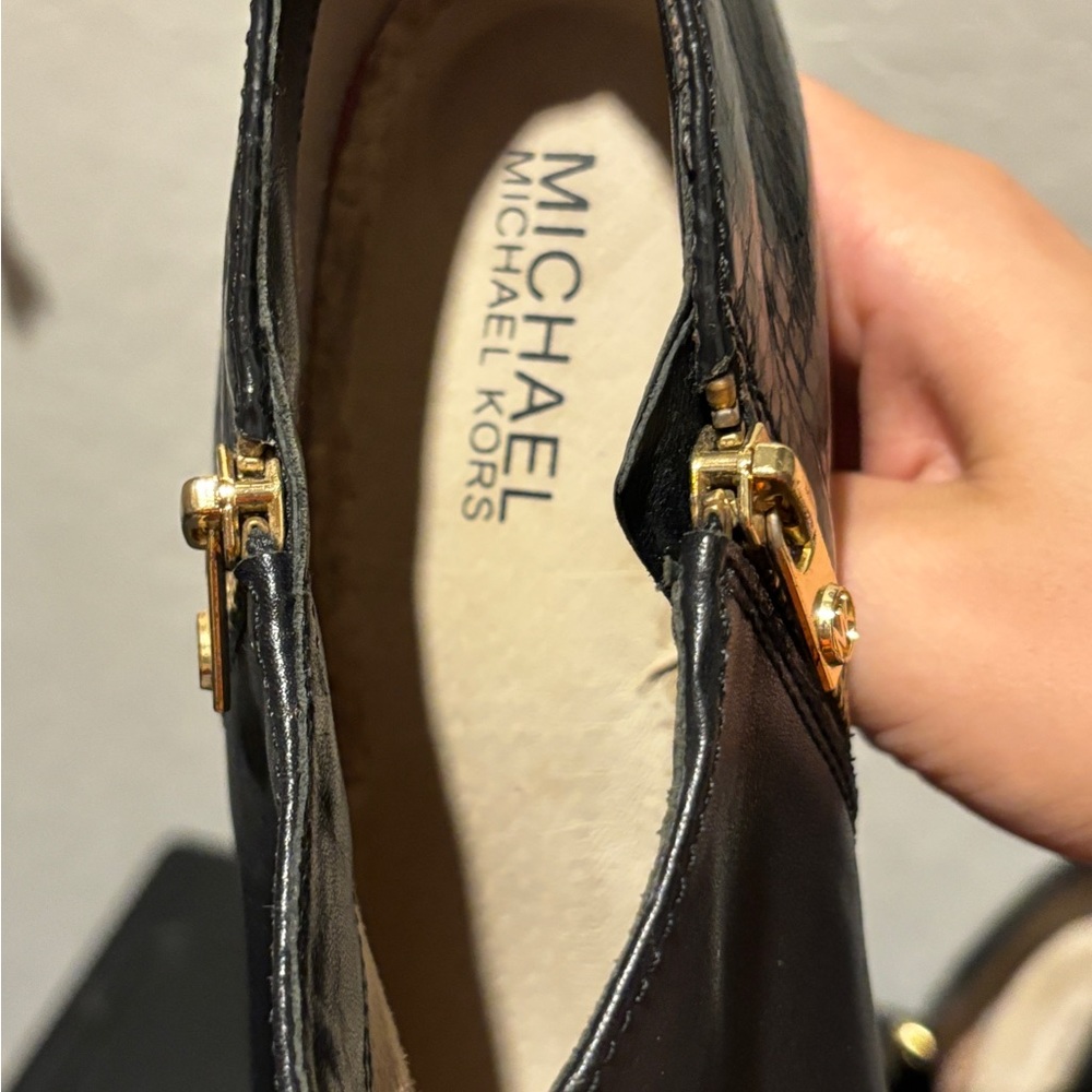 Black leather boots Michael kors